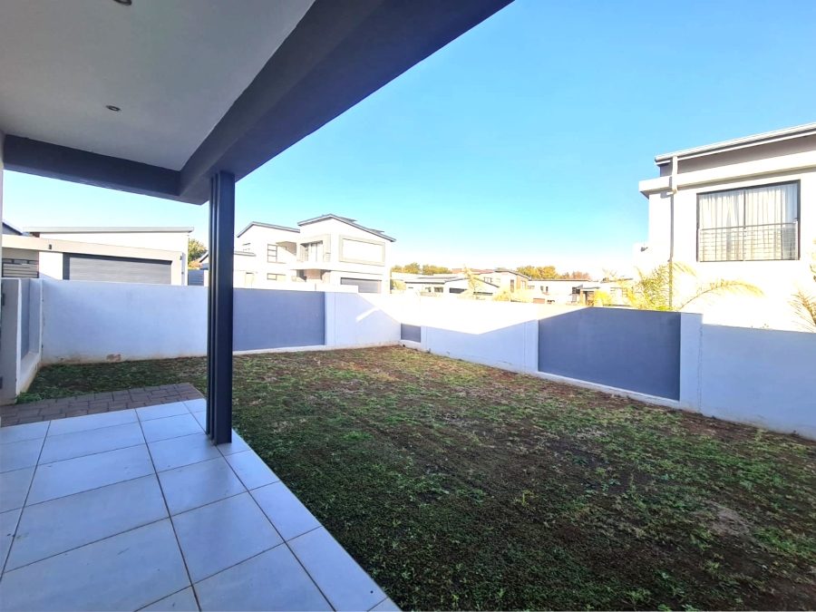 To Let 3 Bedroom Property for Rent in Melodie North West